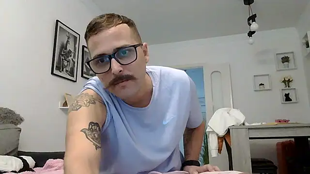 Snapshot of yanick931 chatting on May 2026 11:03:02 AM yanick931 online show from May 2026 11:03:02 AM