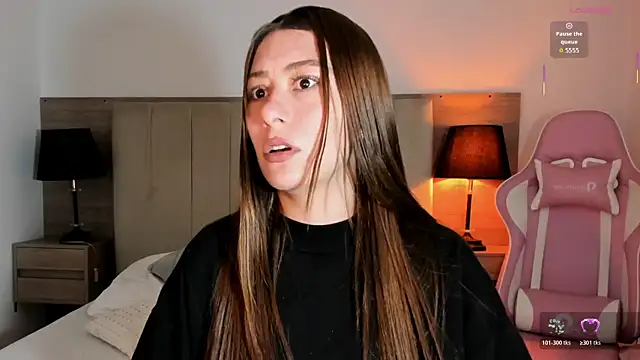 Snapshot of alejarosee chatting on March 2026 08:08:02 PM alejarosee online show from March 2026 08:08:02 PM