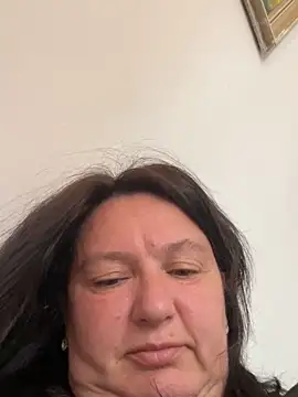 Snapshot of MirkaMag chatting on April 2026 06:30:01 AM MirkaMag online show from April 2026 06:30:01 AM