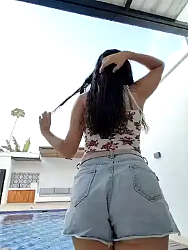 LUCI    online show from April 2026 11:26:02 AM