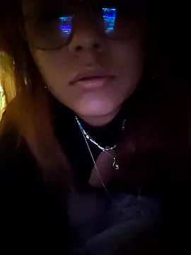 blurosa online show from April 2026 11:05:01 PM