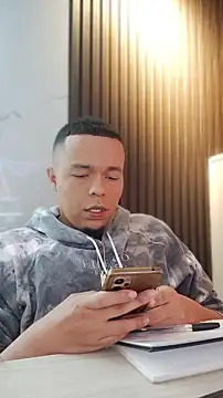 Snapshot of Randdy_333 chatting on March 2026 01:44:01 AM Randdy 333 online show from March 2026 01:44:01 AM