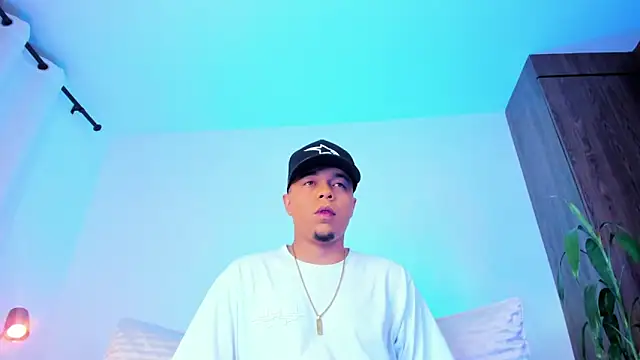 Snapshot of Randdy_333 chatting on April 2026 05:18:02 AM Randdy 333 online show from April 2026 05:18:02 AM