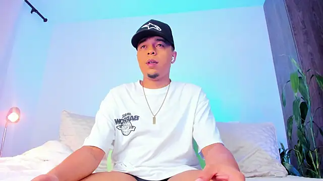 Snapshot of Randdy_333 chatting on April 2026 05:58:02 AM Randdy 333 online show from April 2026 05:58:02 AM