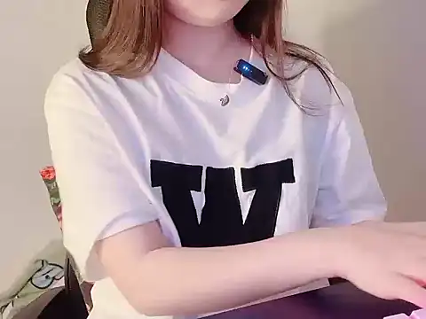 Snapshot of hunhun122 chatting on April 2026 07:55:01 PM hunhun122 online show from April 2026 07:55:01 PM