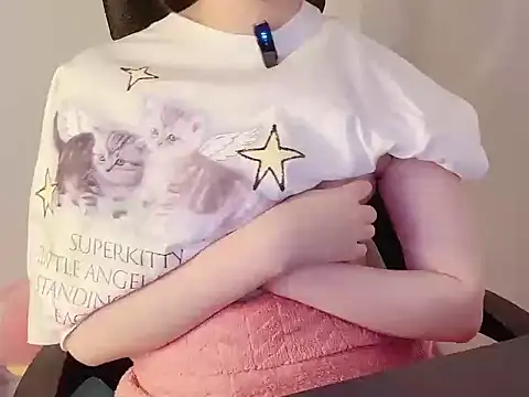 Snapshot of hunhun122 chatting on April 2026 12:32:01 AM hunhun122 online show from April 2026 12:32:01 AM