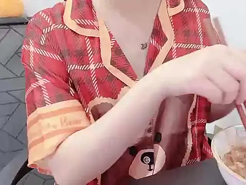 Snapshot of hunhun122 chatting on April 2026 05:36:02 AM hunhun122 online show from April 2026 05:36:02 AM