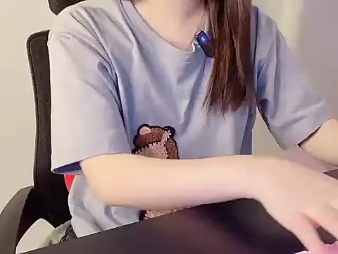 Snapshot of hunhun122 chatting on April 2026 10:33:02 PM hunhun122 online show from April 2026 10:33:02 PM