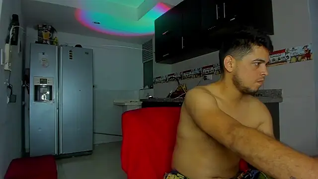 Snapshot of Fox_couplee69 chatting on March 2026 07:03:02 AM Fox couplee69 online show from March 2026 07:03:02 AM