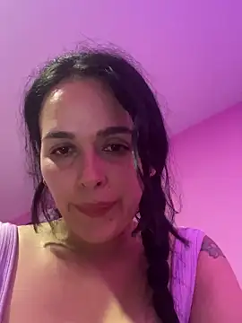 leila moretti online show from April 2026 09:48:01 PM