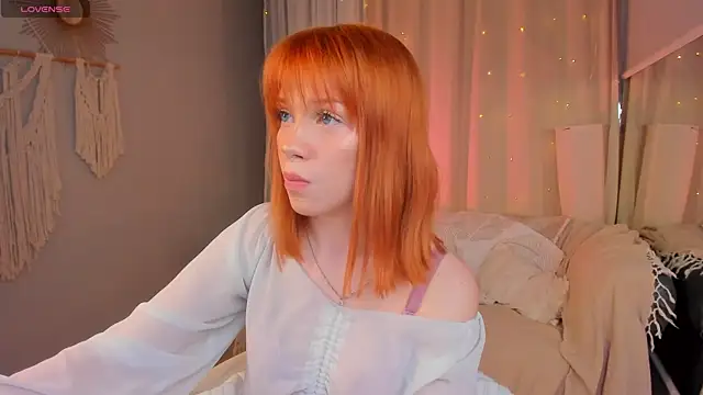 Snapshot of lisa_sunny_ chatting on April 2026 07:58:02 PM lisa sunny online show from April 2026 07:58:02 PM