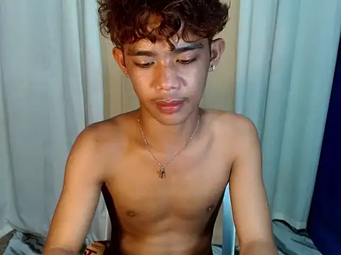 Snapshot of boynextdoorjosh chatting on April 2026 01:36:01 PM boynextdoorjosh online show from April 2026 01:36:01 PM