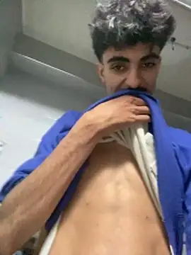 Achrafsad9i online show from April 2026 10:30:02 PM