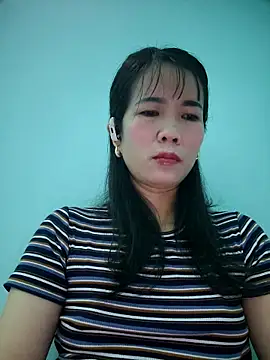 Snapshot of Geelio-playsx24 chatting on April 2026 10:32:01 PM Geelio-playsx24 online show from April 2026 10:32:01 PM