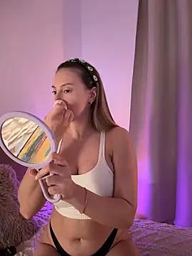 EvaRyen  online show from March 2026 04:11:01 PM