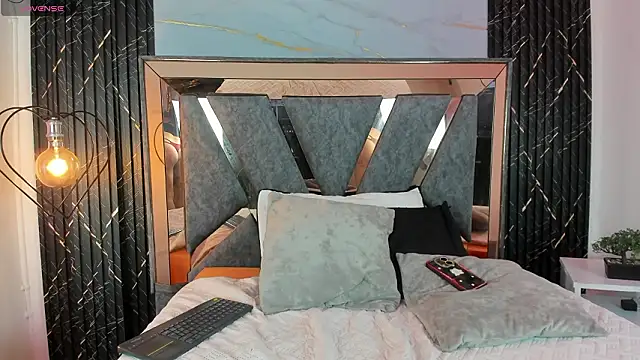 Snapshot of Safiro_Evans chatting on March 2026 01:27:02 PM Safiro Evans online show from March 2026 01:27:02 PM