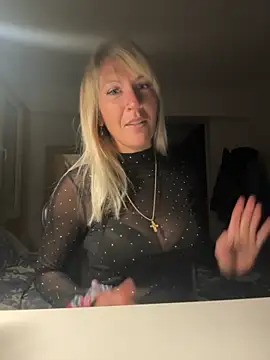 AtomBlondy online show from March 2026 09:21:02 PM