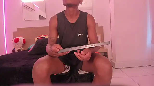 Ebony N Blonde online show from March 2026 07:52:01 PM