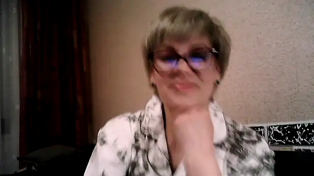 TatkaYang online show from April 2026 07:33:01 PM