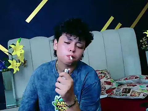 Snapshot of NikiEvanz chatting on April 2026 07:52:01 AM NikiEvanz online show from April 2026 07:52:01 AM