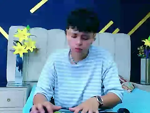 Snapshot of NikiEvanz chatting on April 2026 03:24:01 AM NikiEvanz online show from April 2026 03:24:01 AM