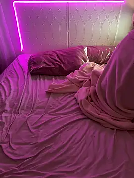 Shynesse21 online show from April 2026 03:39:01 PM