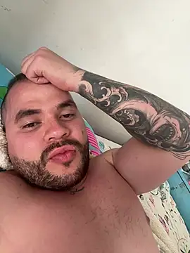 Snapshot of Axel_Dominus chatting on June 2026 01:33:01 PM Axel Dominus online show from June 2026 01:33:01 PM