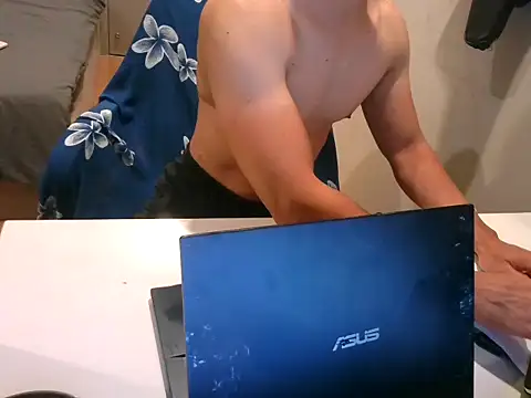 ZhangQing95 online show from March 2026 04:21:01 PM