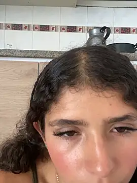 Snapshot of LINDA_EF chatting on April 2026 01:16:01 PM LINDA EF online show from April 2026 01:16:01 PM