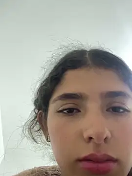 Snapshot of LINDA_EF chatting on April 2026 12:43:01 PM LINDA EF online show from April 2026 12:43:01 PM