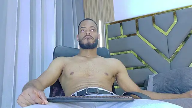 Snapshot of Oliver_bigblack_cock chatting on March 2026 06:34:02 PM Oliver bigblack cock online show from March 2026 06:34:02 PM