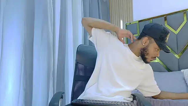 Snapshot of Oliver_bigblack_cock chatting on March 2026 08:14:01 PM Oliver bigblack cock online show from March 2026 08:14:01 PM