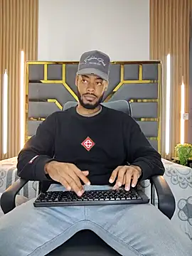 Snapshot of Oliver_bigblack_cock chatting on March 2026 06:08:01 PM Oliver bigblack cock online show from March 2026 06:08:01 PM