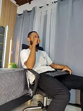 Snapshot of Oliver_bigblack_cock chatting on April 2026 07:44:01 PM Oliver bigblack cock online show from April 2026 07:44:01 PM