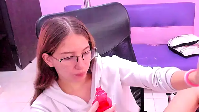 Snapshot of blondie_dity_squirt chatting on April 2026 11:54:02 AM blondie dity squirt online show from April 2026 11:54:02 AM