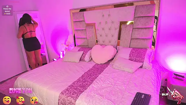 Snapshot of Afroditas_11 chatting on March 2026 12:42:02 PM Afroditas 11 online show from March 2026 12:42:02 PM