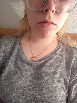 kitsuneniki online show from March 2026 02:34:01 PM