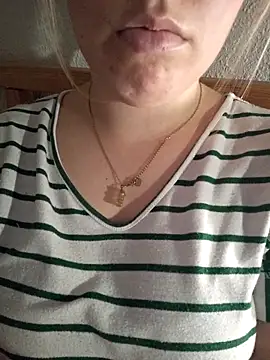 kitsuneniki online show from March 2026 06:14:02 PM