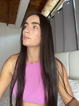 Snapshot of Evacrox chatting on April 2026 06:48:02 PM Evacrox online show from April 2026 06:48:02 PM