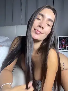 Snapshot of Evacrox chatting on April 2026 07:58:02 PM Evacrox online show from April 2026 07:58:02 PM