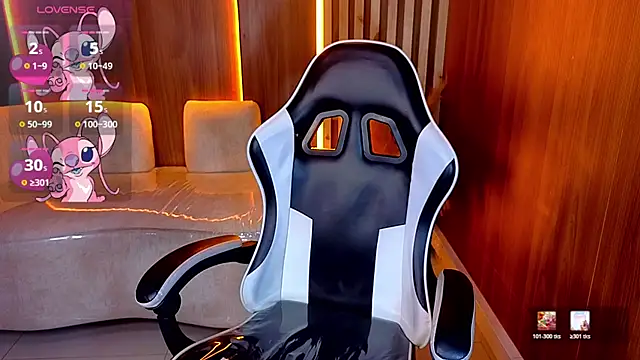 Lia queen tx online show from April 2026 12:25:01 PM