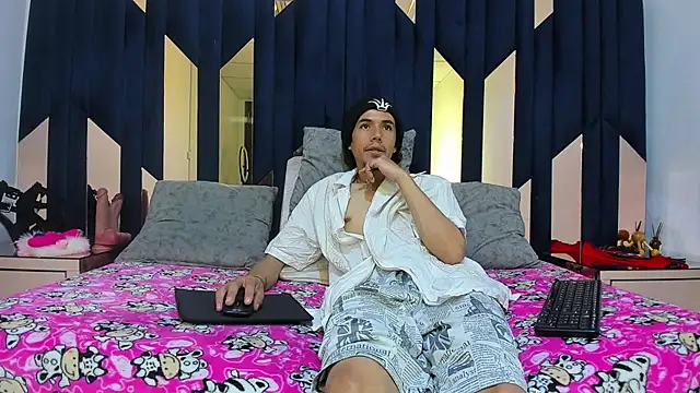 Snapshot of KikyoAndDrey chatting on April 2026 02:22:02 PM KikyoAndDrey online show from April 2026 02:22:02 PM