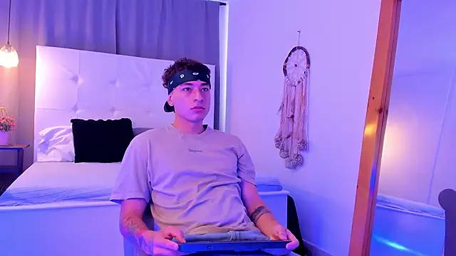 Snapshot of Thiago_2003_ chatting on March 2026 01:11:02 PM Thiago 2003 online show from March 2026 01:11:02 PM