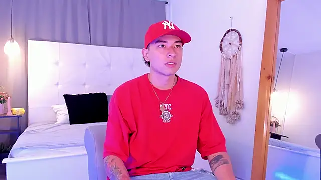 Snapshot of Thiago_2003_ chatting on April 2026 12:13:01 PM Thiago 2003 online show from April 2026 12:13:01 PM