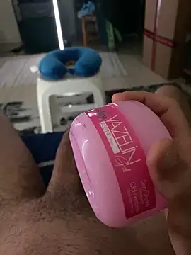 hardboii00 online show from April 2026 09:30:02 PM