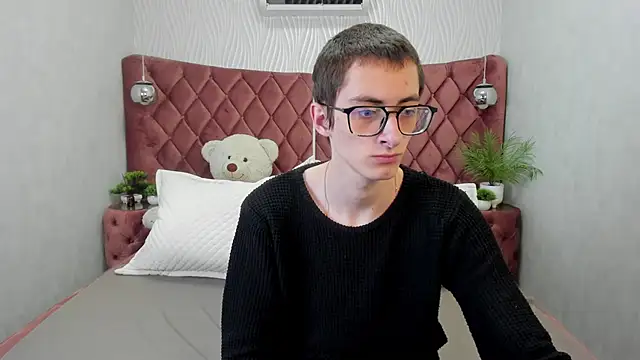 RonBevs online show from April 2026 07:58:02 PM