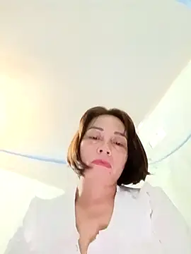 Snapshot of Lyly22x chatting on March 2026 10:32:01 PM Lyly22x online show from March 2026 10:32:01 PM