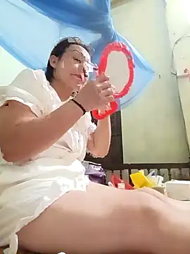 Snapshot of Lyly22x chatting on April 2026 12:34:02 PM Lyly22x online show from April 2026 12:34:02 PM