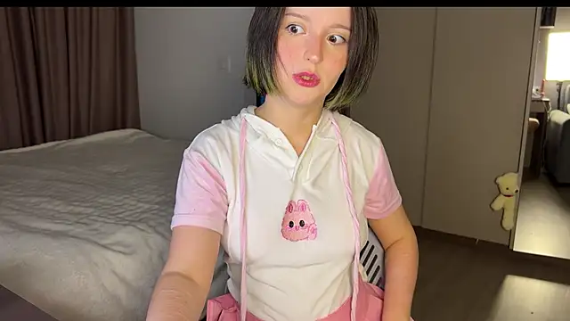 Snapshot of emilyy_xoxo chatting on March 2026 01:44:01 AM emilyy xoxo online show from March 2026 01:44:01 AM