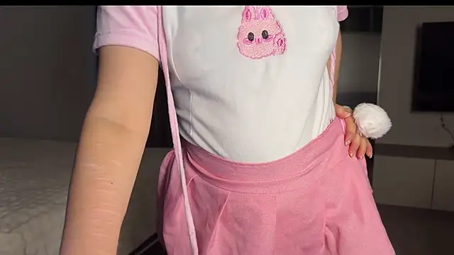 Snapshot of emilyy_xoxo chatting on April 2026 02:53:02 AM emilyy xoxo online show from April 2026 02:53:02 AM